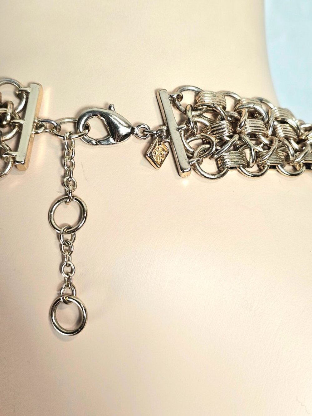 Banana Republic Seashell Statement Necklace Coastal Charm Pearl Crystal Necklace - Picture 7 of 8